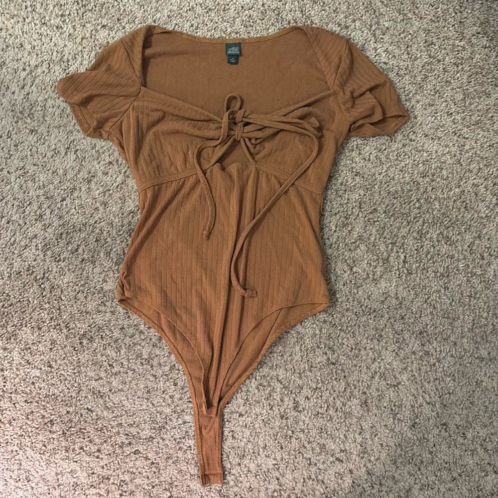 Tan Short-Sleeve Bodsyuit